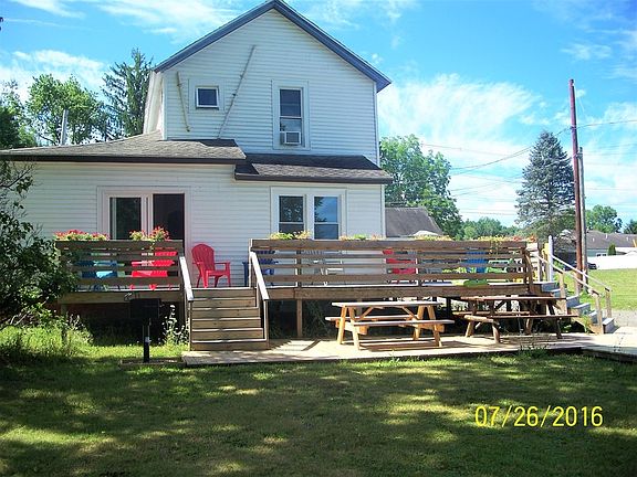 2nd image of 150 Boulevard Ave