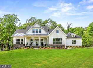 12650 Popes Head Rd, Clifton, VA 20124