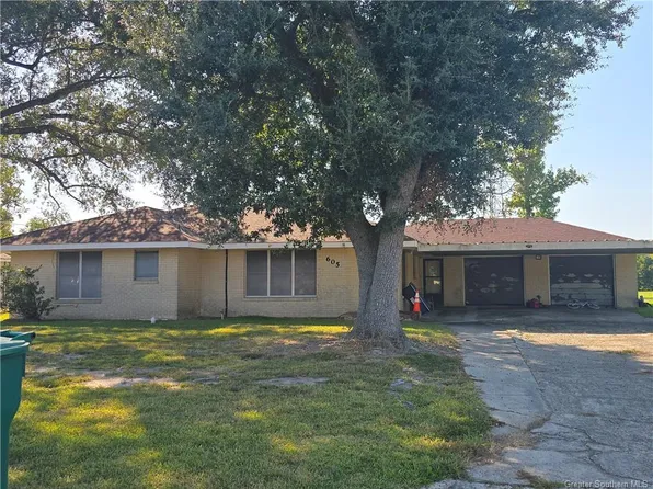 605 Woodland St, Sulphur, LA 70663