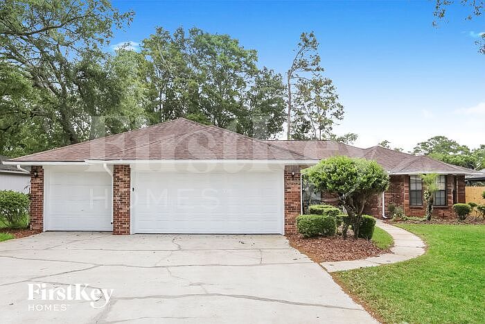1st image of 1609 Country Charm Ln W