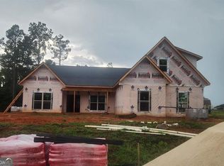 319 Sterling Dr, Byron, GA 31008