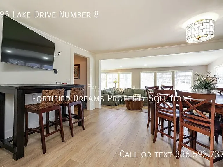 395 Lake Dr #8 — Photo 6