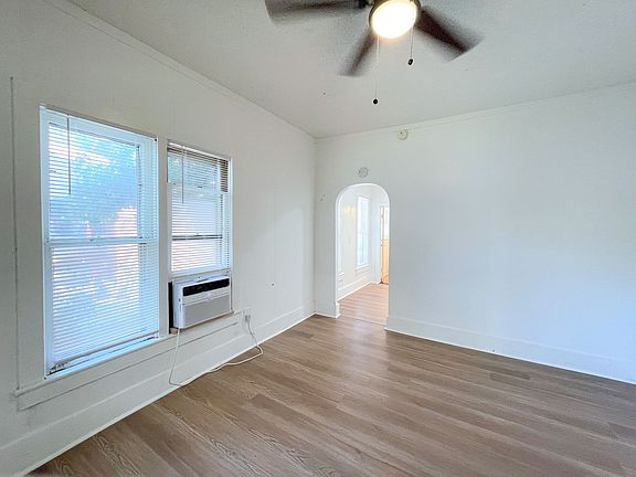 4th image of 315 W 7th Ave