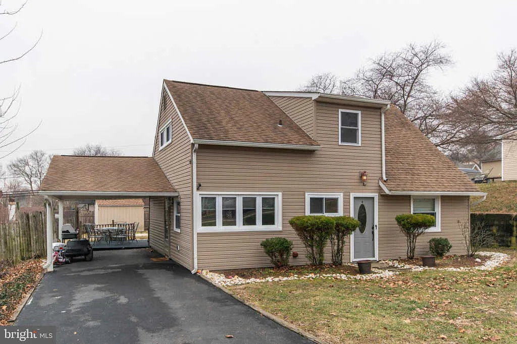 33 Huckleberry Ln photo 1