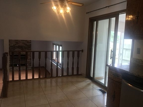 4th image of 5901 W 88th Pl