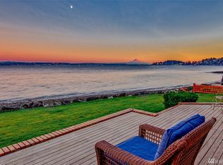 4812 Rockaway Beach Rd NE, Bainbridge Island, WA 98110