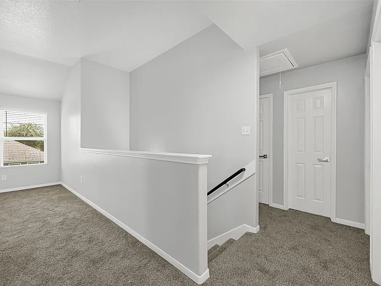 1827 Macondray Dr — Photo 14