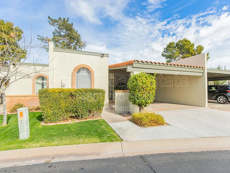 2908 E Avenida Olivos — Photo 1