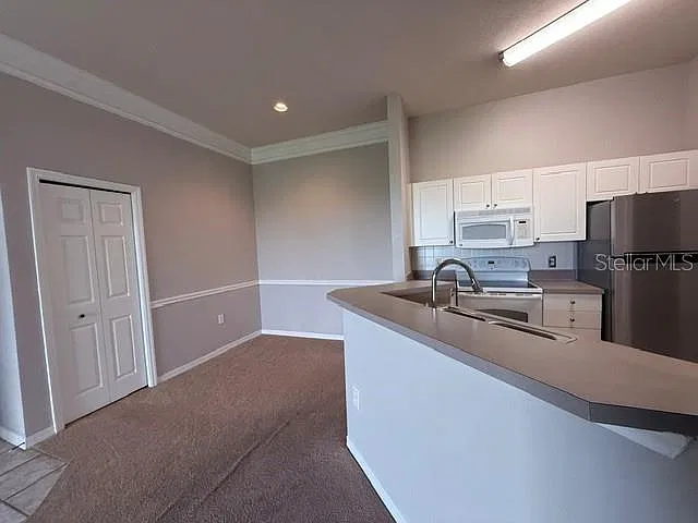 1 bed, 1.0 bath, 843 sqft, $1,349 — Photo 3