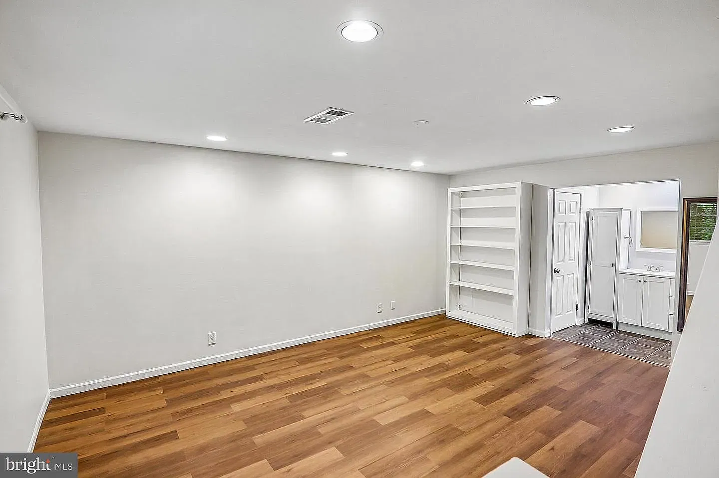 1 bed, 799 sqft, $2,175 — Photo 1