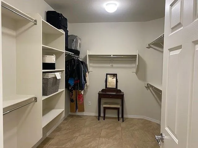 3 bed, 1612 sqft, $2,400 — Photo 3