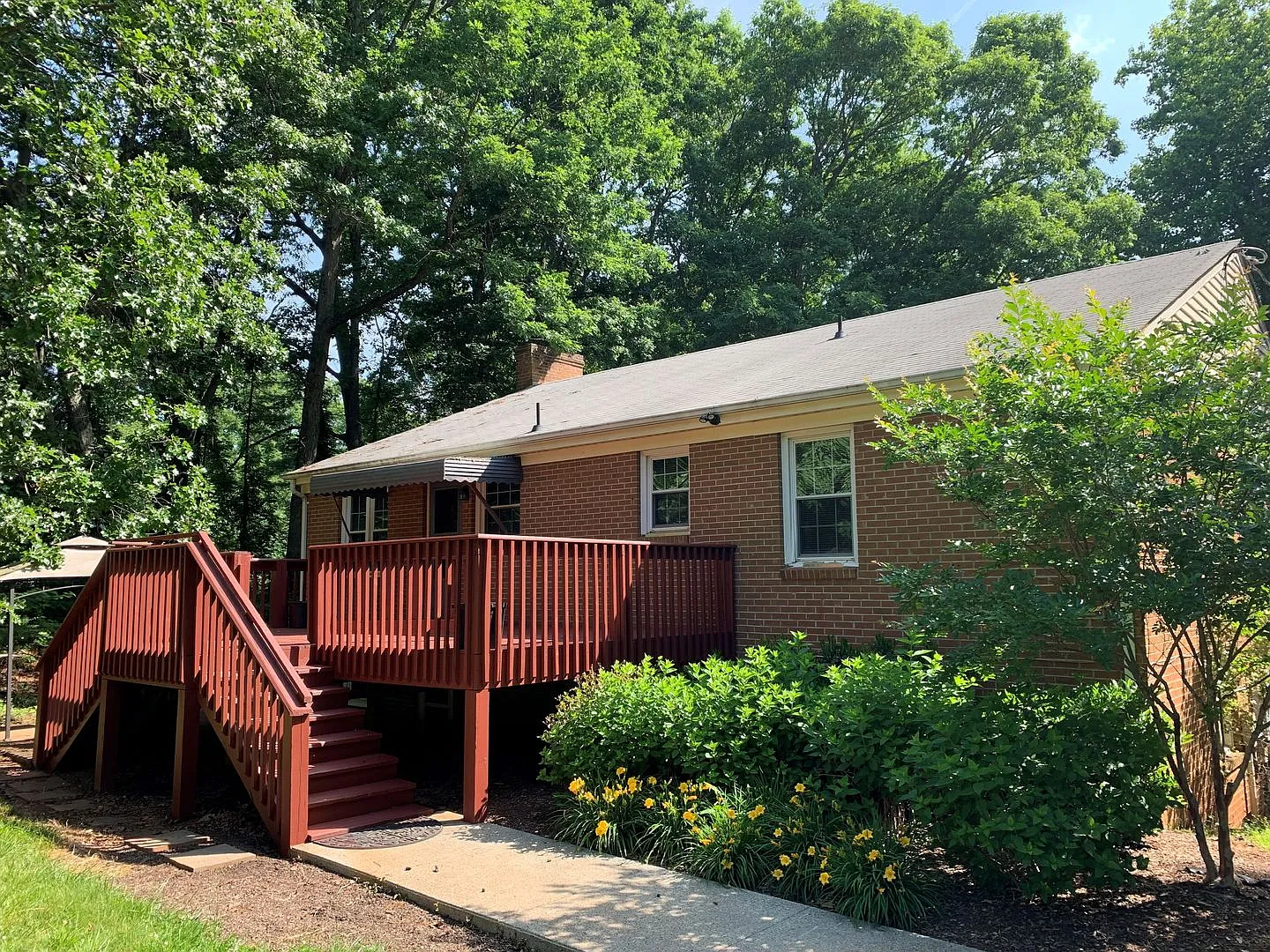 Split Foyer Home in Rustburg — Photo 2