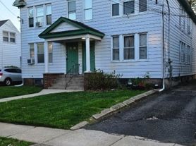 911 Washington Ave, Linden, NJ
