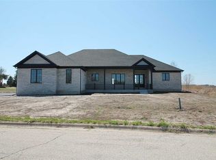 8811 Meadow Lake Trl, Rockford, IL 61114