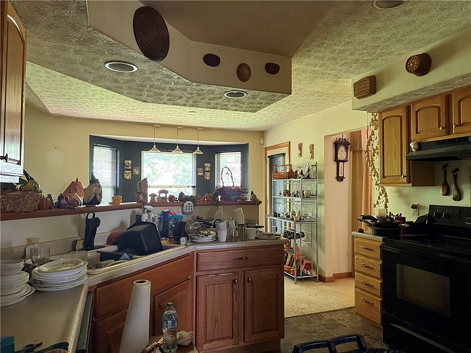 2nd image of 2450 Quail Run Dr