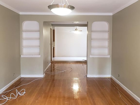 2nd image of 1820 E 13th St APT 1N