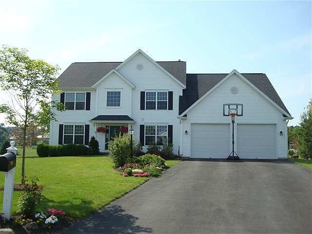 1st image of 10 Olden Ct