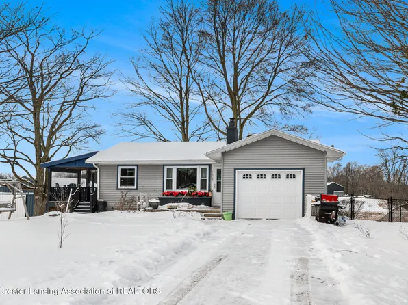 1357 N Ionia Rd, Vermontville, MI 49096