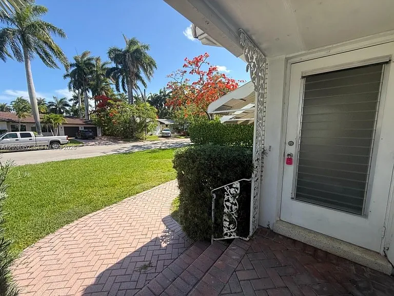 1235 Jefferson St — Photo 33