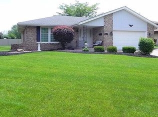 9613 Walnut Dr, Munster, IN 46321