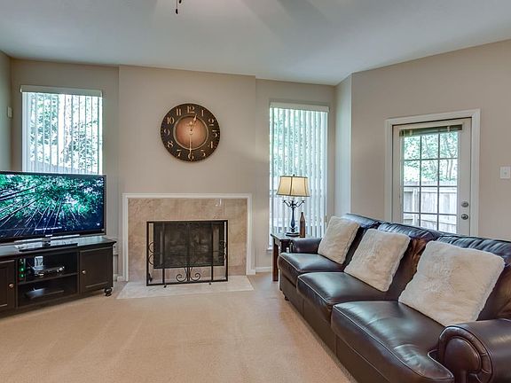 4th image of 27 Spiral Vine Cir
