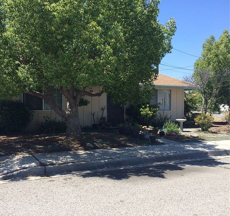 1st image of 925 Rosalia Ave