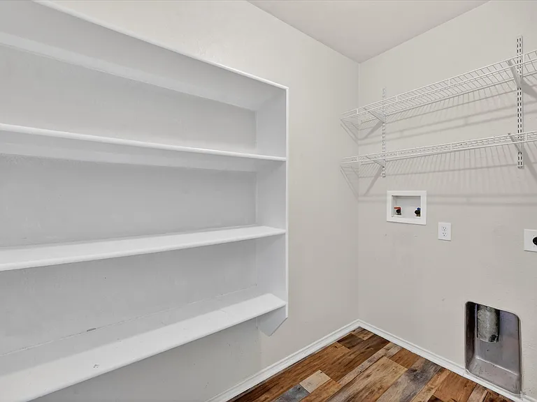 1201 Lambert Dr — Photo 12