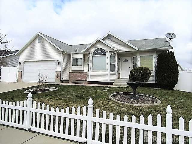 1st image of 6060 W Castle Park Ln