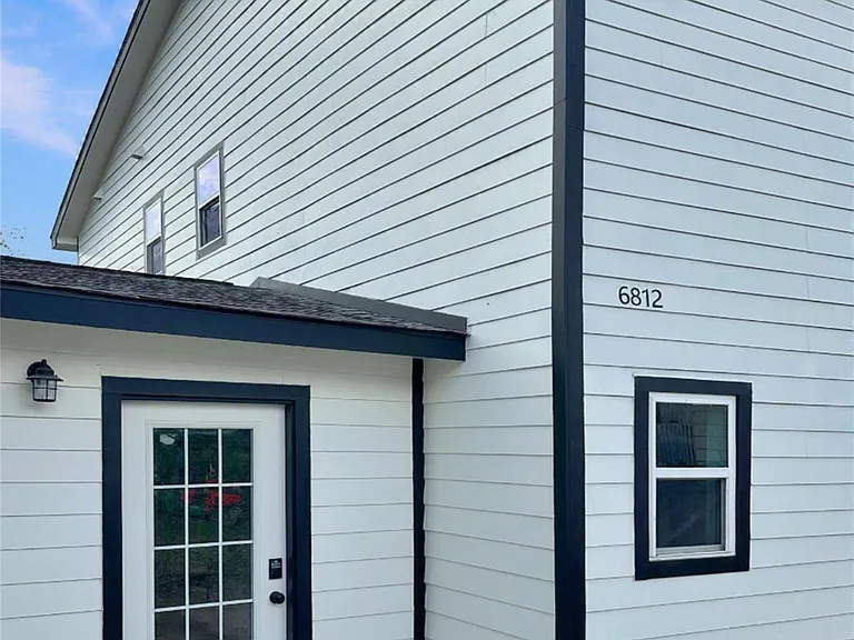 6812 Avenue Q #C — Photo 5