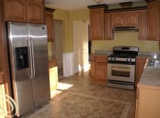 3804 Bald Mountain Rd, Lake Orion, MI 48360