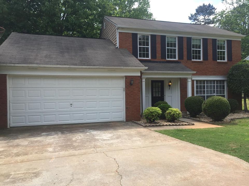 711 Ashton Ln