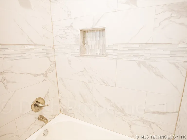 821 S Quaker Ave — Photo 38