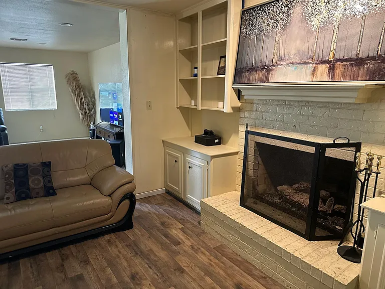Green Falls Dr — Photo 9