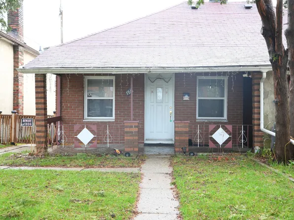 150 Spears St, Toronto, ON M6N 3X7