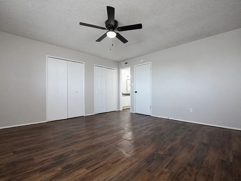 1208 Northcliff Ave — Photo 9