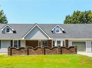 12824 Briar Rd, Liberty, MO 64068