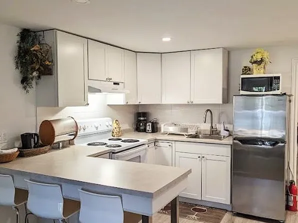 496 Hidden Trl #2, Toronto, ON M2R 3R8