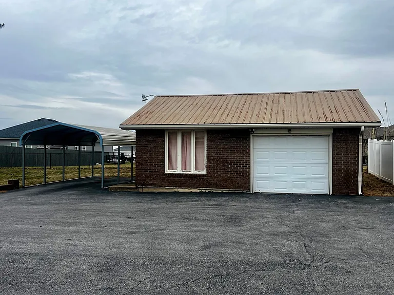 122 N Fairway Rd — Photo 8