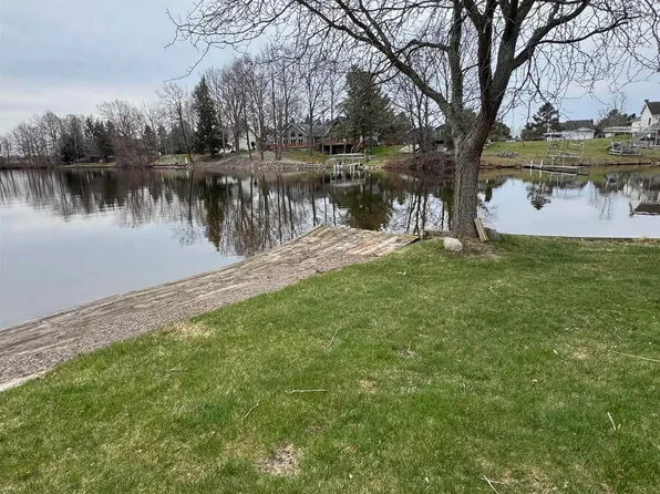 1070 El Camino Grande Dr, Lake Isabella, MI 48893