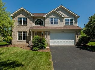 1340 White Chapel Ln, Algonquin, IL 60102