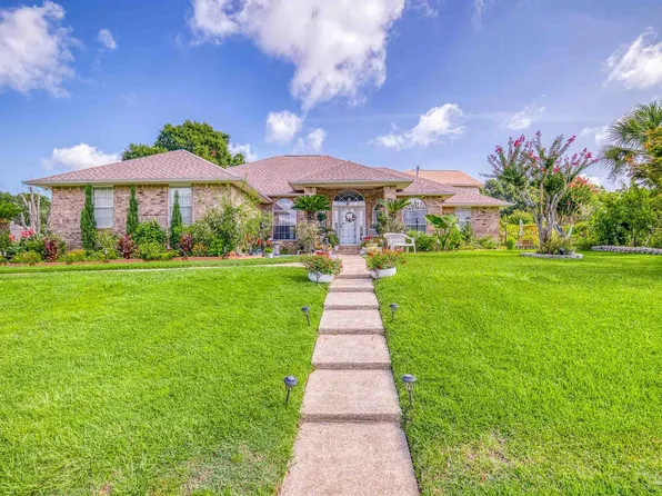 2077 Downing Dr, Pensacola, FL 32505