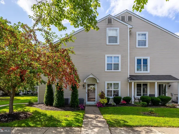 555 Shetland Ct, Sewell, NJ 08080