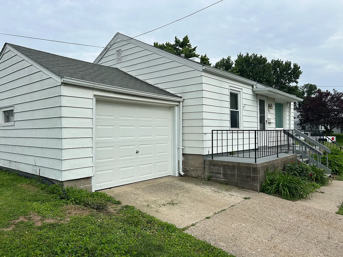 Building Photo - 1500 N 14th St