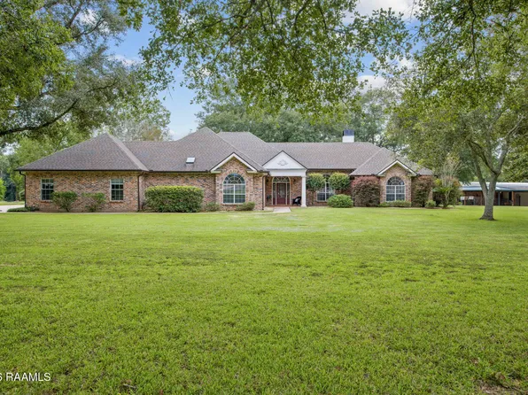 313 Lepinay Rd, Lafayette, LA 70508