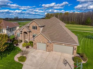 575 Royal Saint Pats Dr, Wrightstown, WI 54180