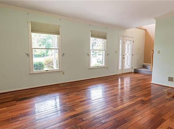 4th image of 5886 Shady Ln