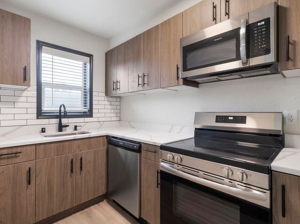 235 Tacoma Ave S APT 3