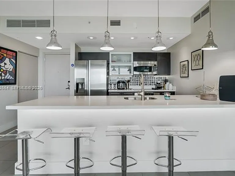 90 SW 3rd St #4308 — Photo 4
