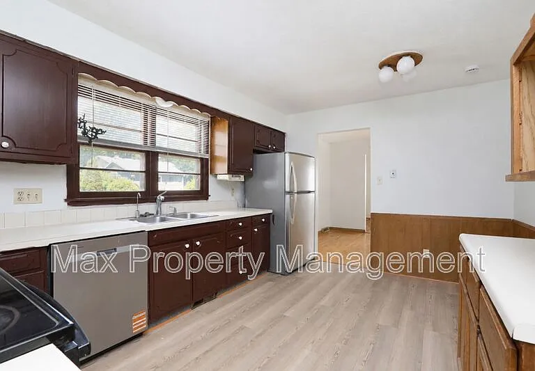 4413 63rd St — Photo 15