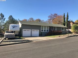 1846 NE Todd St, Roseburg, OR 97470